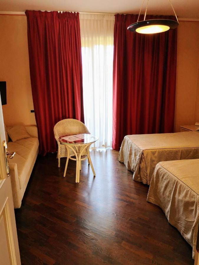 Serravalle Golf Hotel Serravalle Scrivia Εξωτερικό φωτογραφία